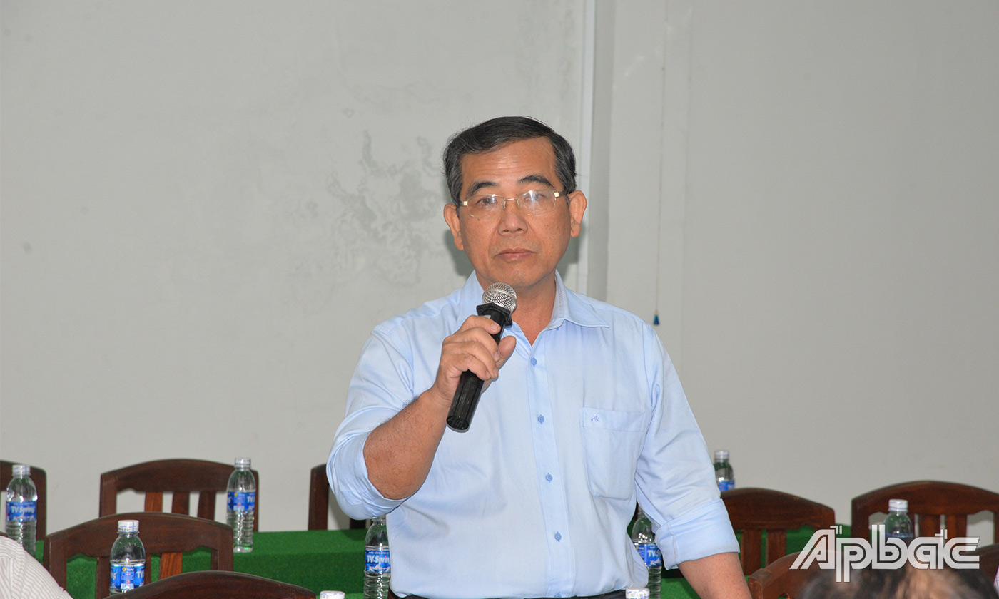 đại biểu phát biểu ý kiến tại hội nghị