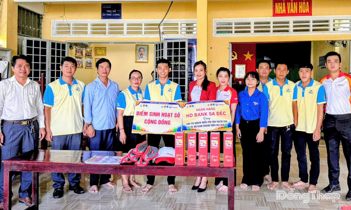 Khánh thành “Nơi sinh hoạt số cộng đồng”