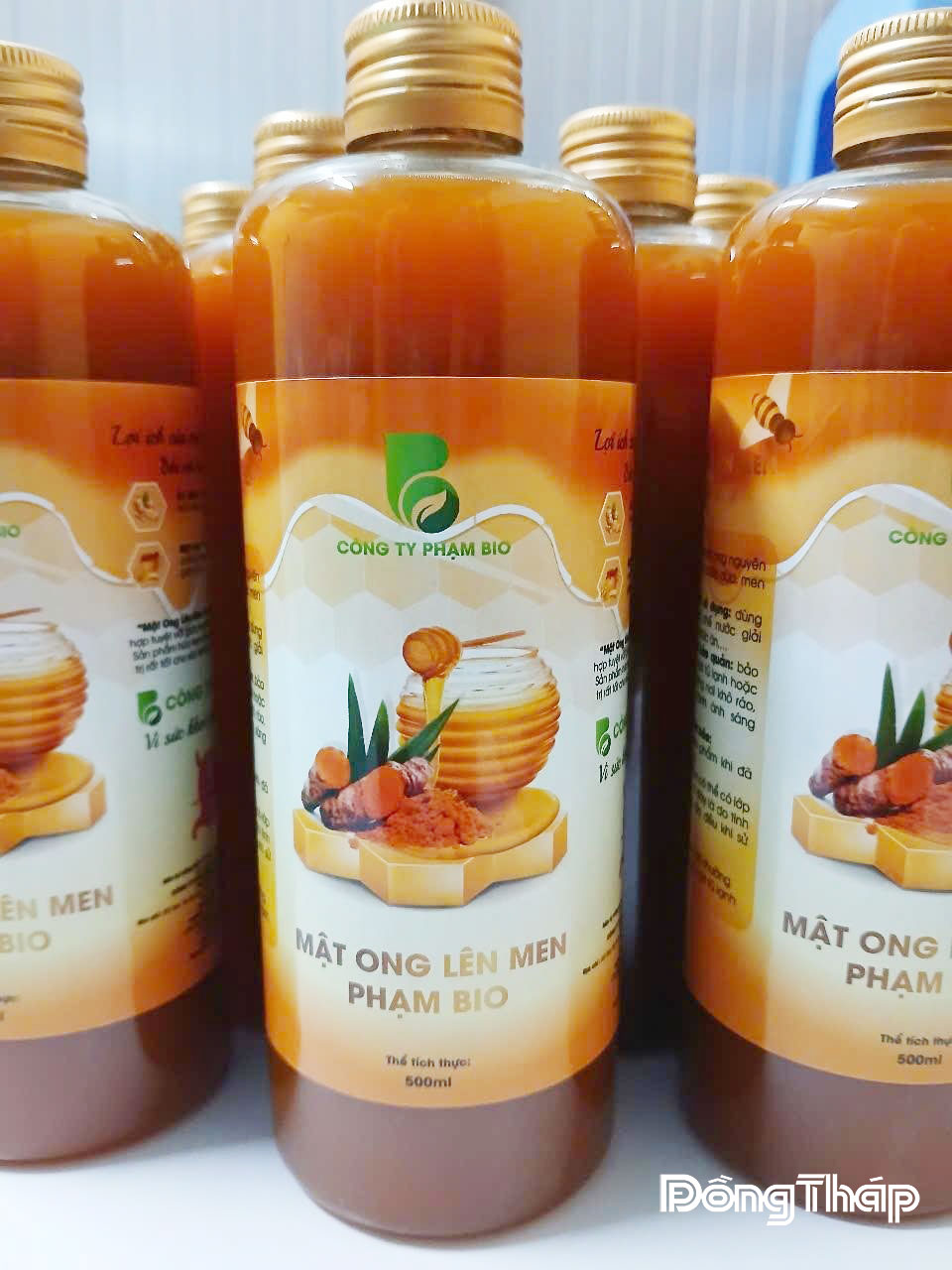 Sản phẩm mật ong lên men nghệ của tác giả Nguyễn Thành Phạm.